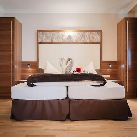 Jennys Schloessl Serfaus