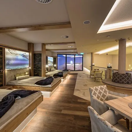 Jennys Schloessl Serfaus