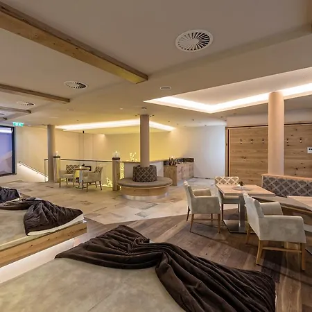 Jennys Schloessl Hotel 4*