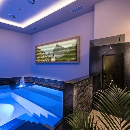Jennys Schloessl 4* Серфаус