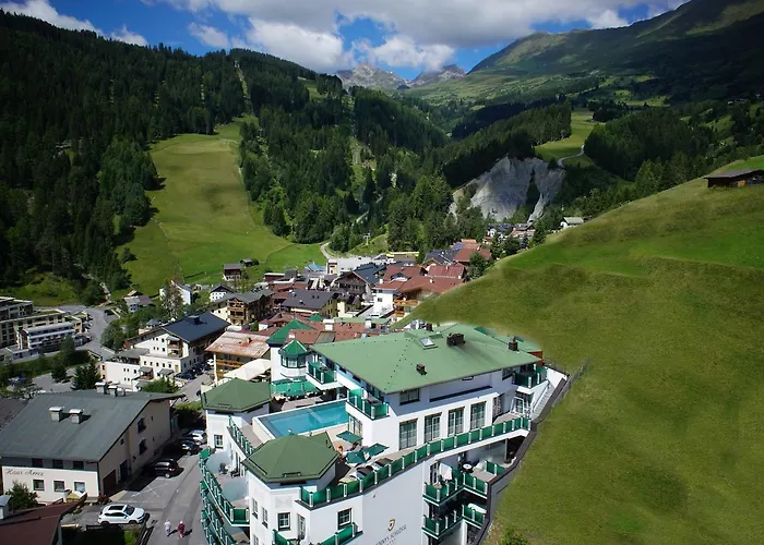 詹妮斯城堡酒店 酒店 瑟弗浩斯